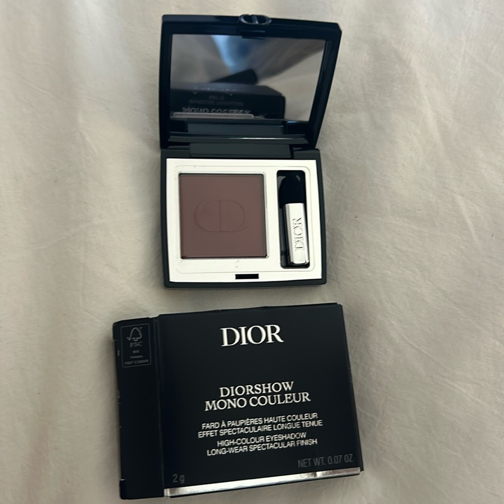 Dior eyeshadow in rouge trafalgar matte